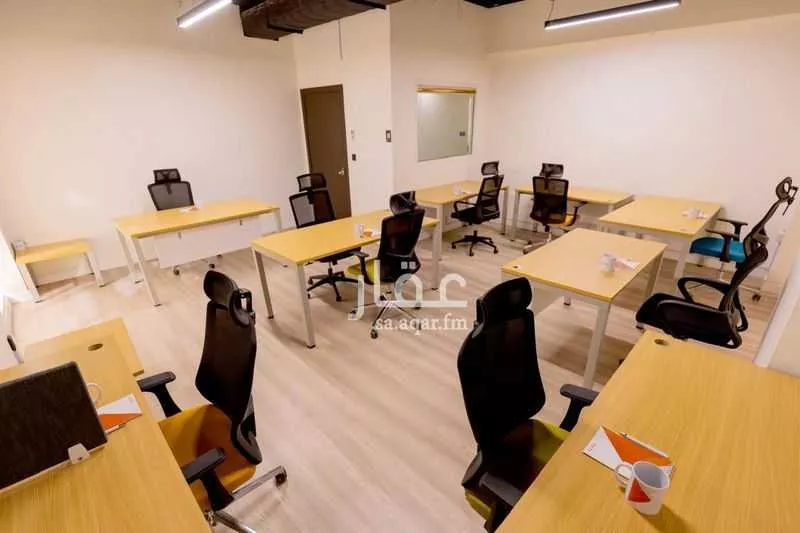 مكتب تجاري للإيجار في شارع صيدا, حي الدريهمية, مدينة الرياض, منطقة الرياض 1 صورة