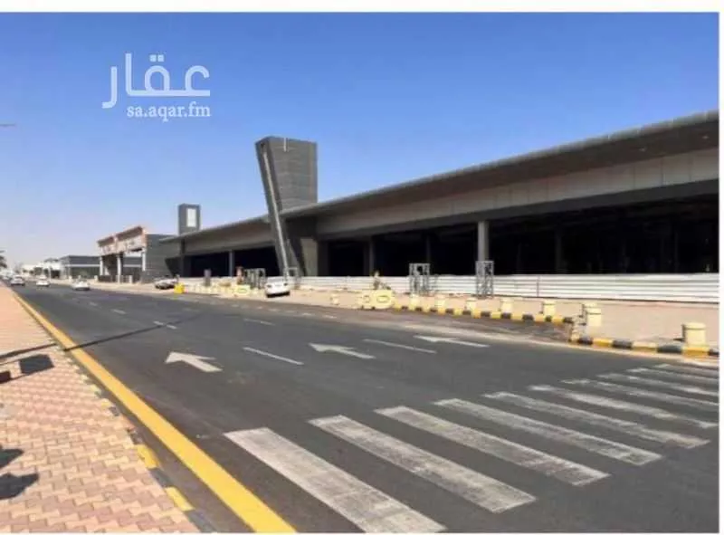 أرض للإيجار في شارع الشيخ عبدالرحمن بن اسحاق بن عبدالرحمن ، حي المنار ، الرياض ، منطقة الرياض 1 صورة