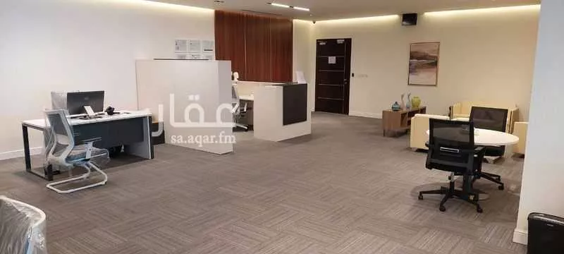 مكتب تجاري للإيجار في شارع سعود بن عبدالعزيز بن محمد الفرعي, حي المرسلات, مدينة الرياض, منطقة الرياض 1 صورة