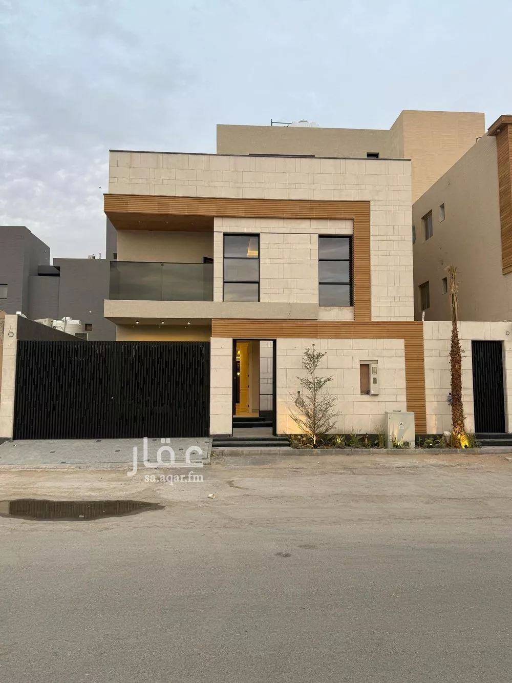 فيلا للبيع في شارع شارع هبه الخطيب , حي النرجس, مدينة الرياض, منطقة الرياض 1 صورة