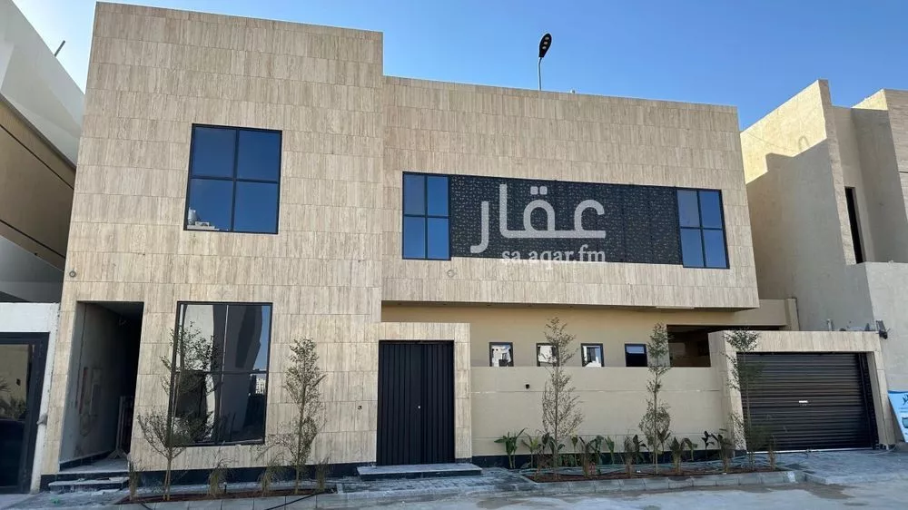 فيلا للبيع في شارع أبي الفضل العليمي, حي المهدية, مدينة الرياض, منطقة الرياض 1 صورة