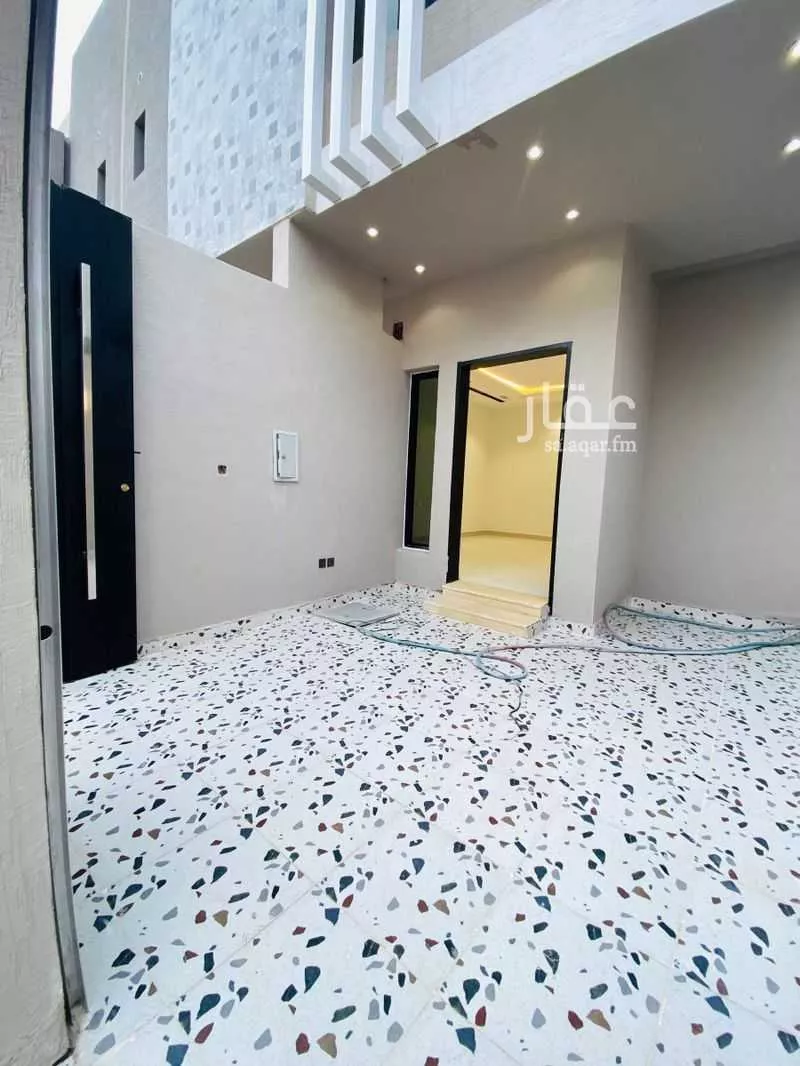دور للبيع في شارع يحيى بن جزلة, حي بدر, مدينة الرياض, منطقة الرياض 1 صورة