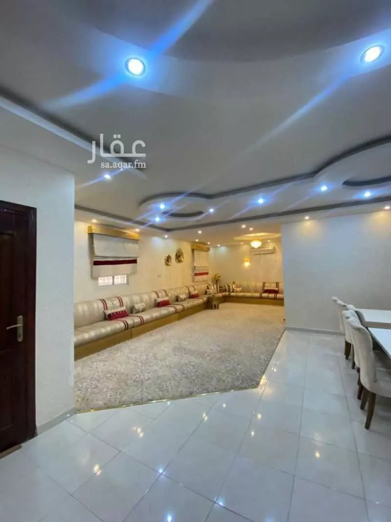 عمارة للبيع في شارع ابيض بن محمد, حي الرانوناء, مدينة المدينة المنورة, منطقة المدينة المنورة 1 صورة