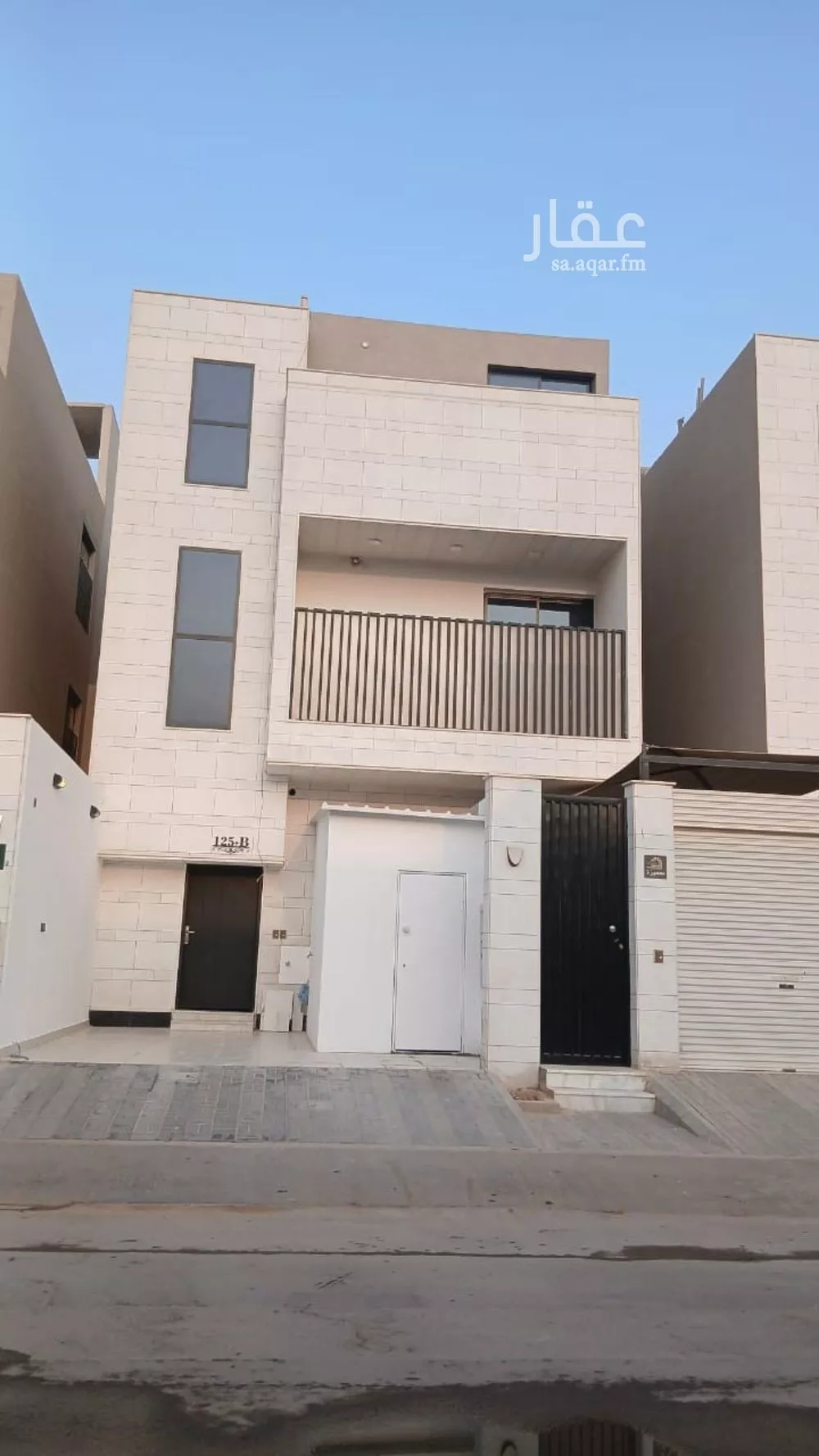 دور للبيع في شارع فهد المارك, حي الرمال, مدينة الرياض, منطقة الرياض 1 صورة