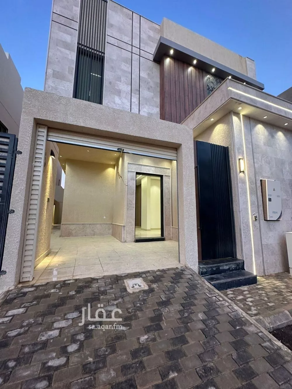 فيلا للبيع في شارع الجنادريه, حي الجنادرية, مدينة الرياض, منطقة الرياض 1 صورة