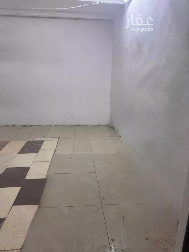 غرفة للإيجار في شارع عبدالله بن سعود بن عبدالعزيز الفرعى, حي إشبيلية, مدينة الرياض, منطقة الرياض 1 صورة