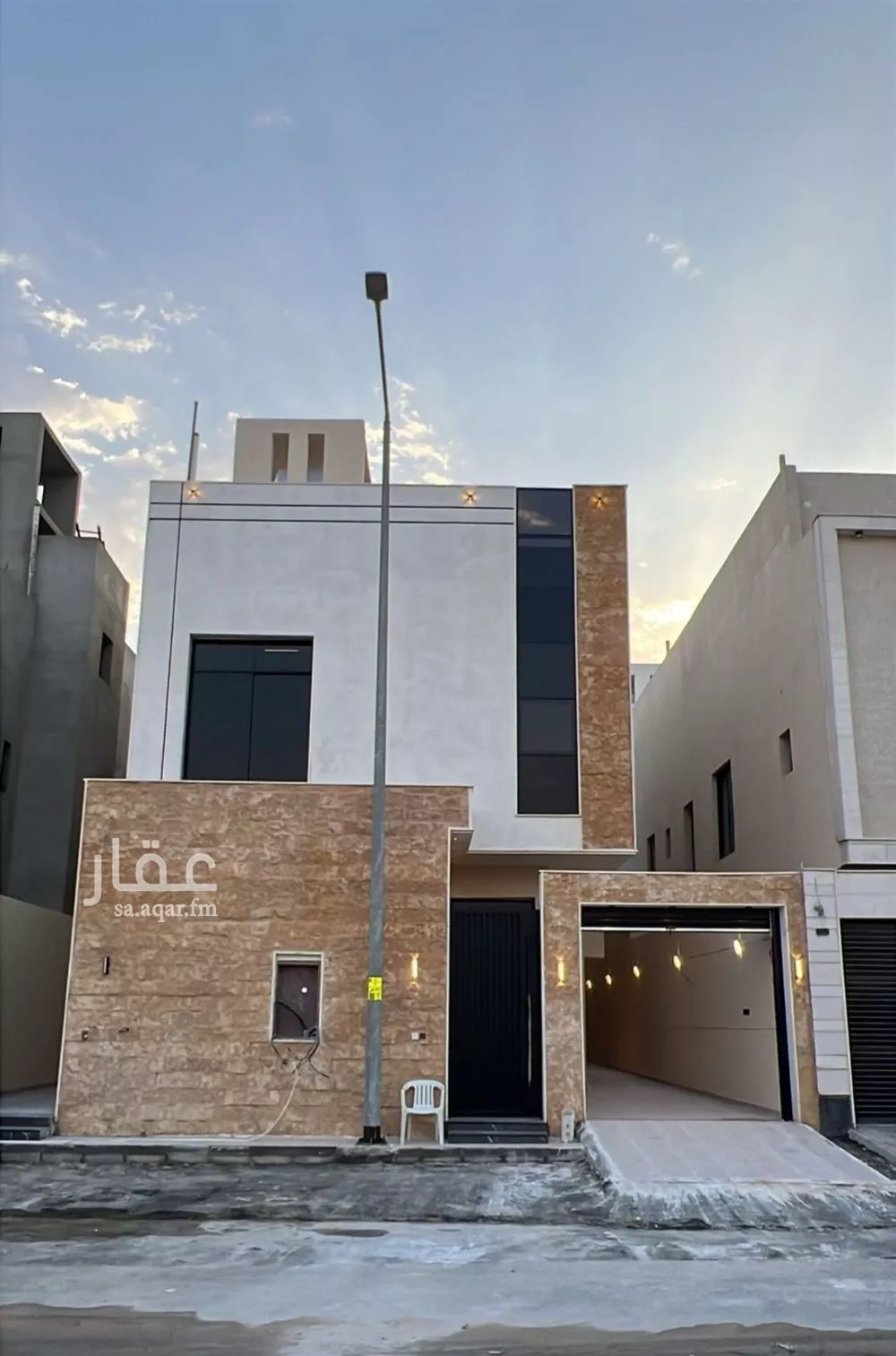 فيلا للبيع في شارع محمود بابلي, حي الرمال, مدينة الرياض, منطقة الرياض 1 صورة