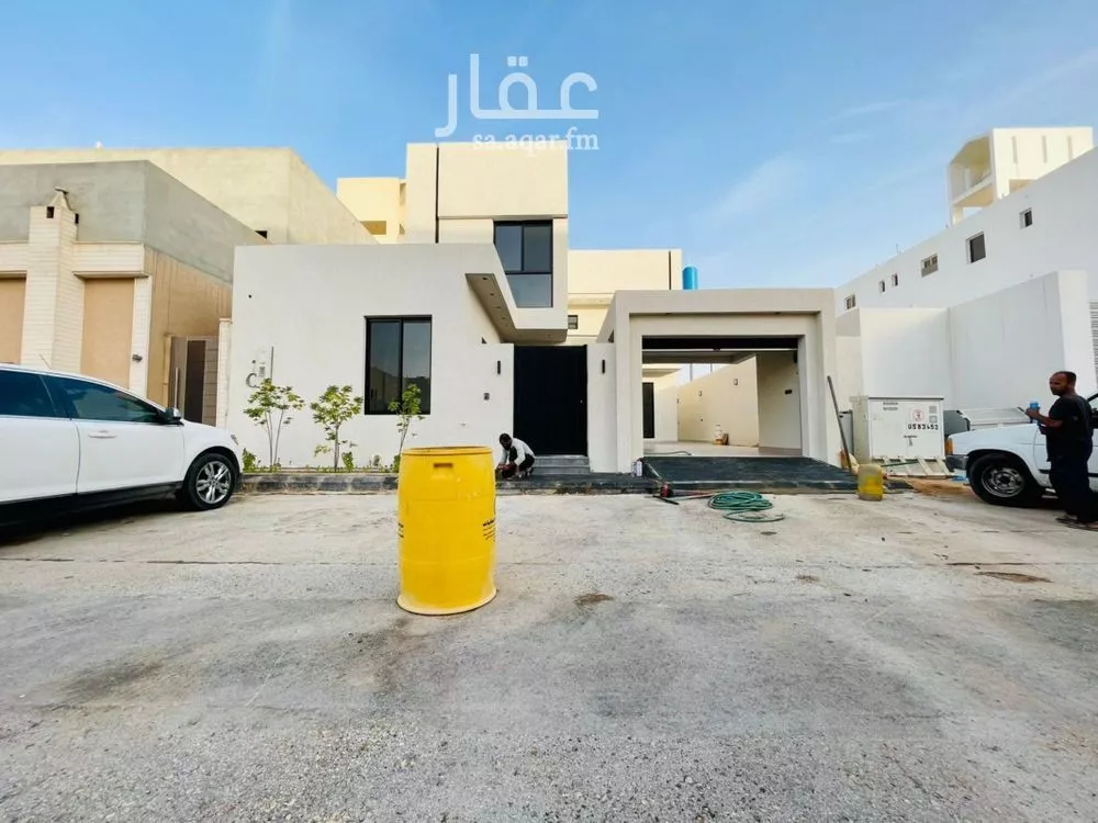 فيلا للبيع في شارع السيل الكبير, حي المهدية, مدينة الرياض, منطقة الرياض 1 صورة