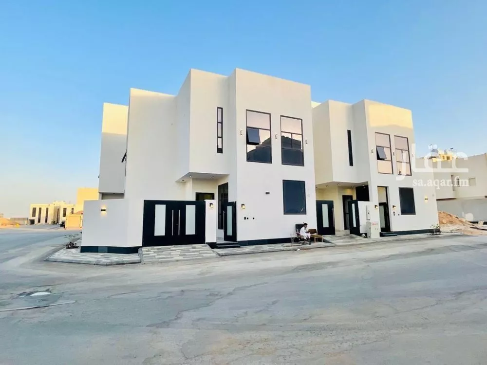 فيلا للبيع في شارع أبي المكارم بن سهل, حي المهدية, مدينة الرياض, منطقة الرياض 1 صورة