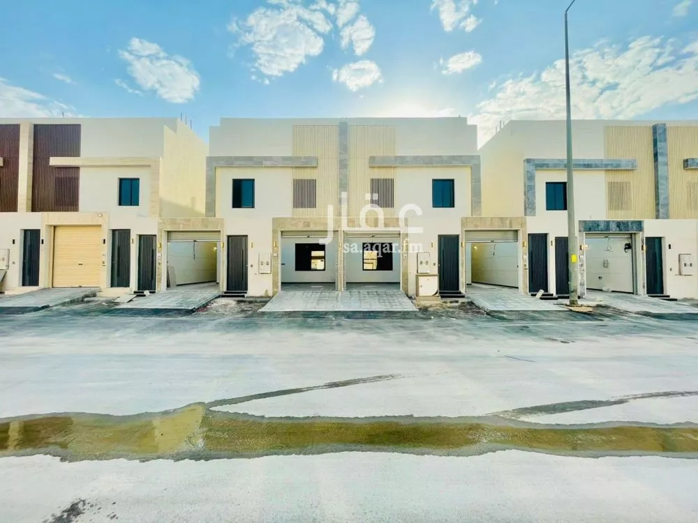 دور للبيع في شارع الجارود السلمي, حي عكاظ, مدينة الرياض, منطقة الرياض 1 صورة