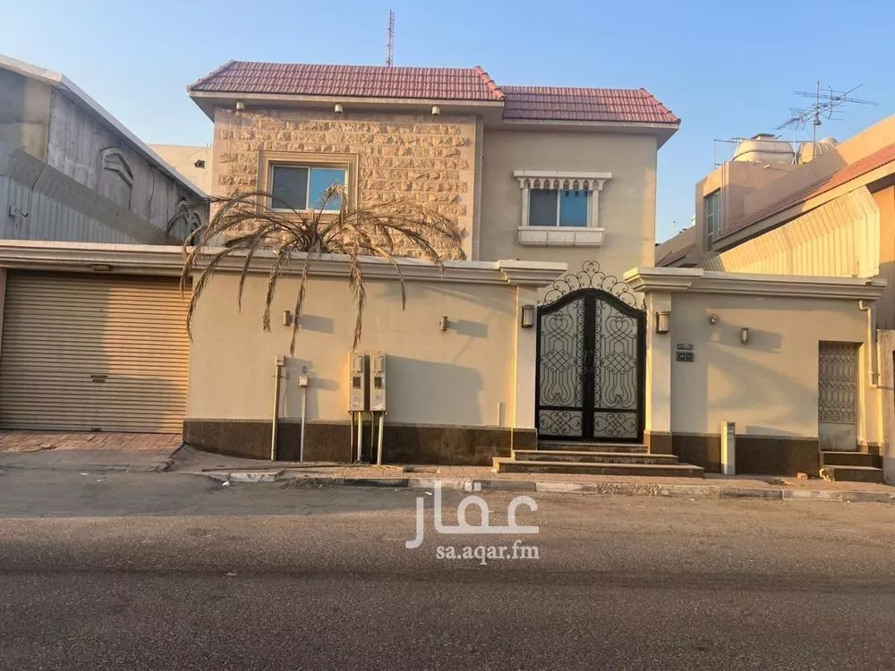 فيلا للبيع في شارع صفوان بن عمرو, حي غرناطة, مدينة الدمام, المنطقة الشرقية 1 صورة