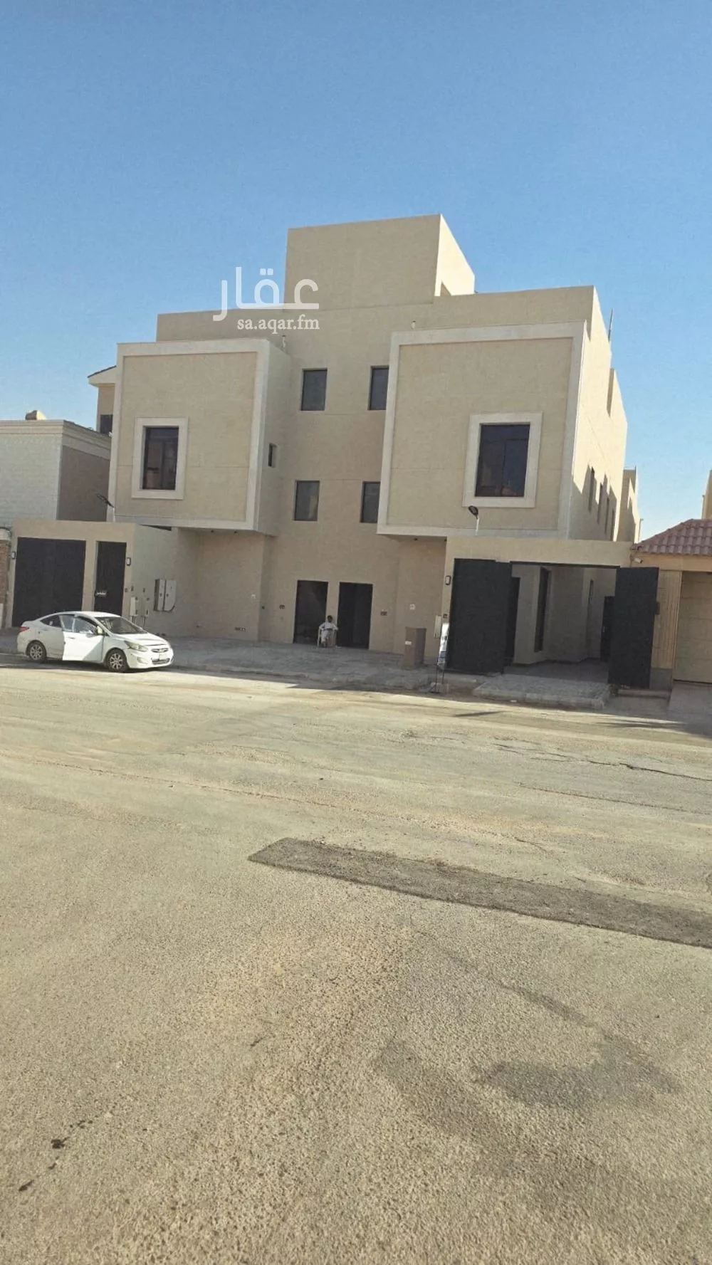 دور للبيع في شارع حسن عباس شربتلي, حي العوالي, مدينة الرياض, منطقة الرياض 1 صورة