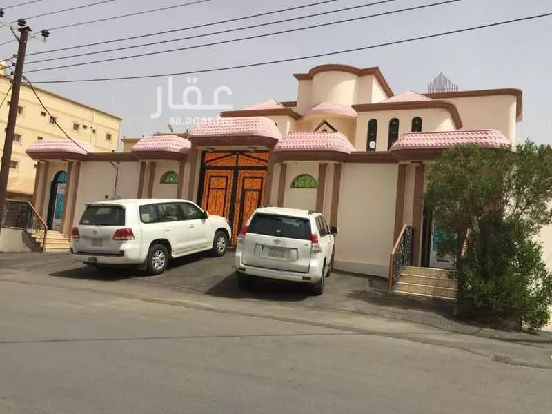 عمارة للبيع في شارع المنصور بن ابي عامر, حي السلام, مدينة ظهران الجنوب, منطقة عسير 1 صورة