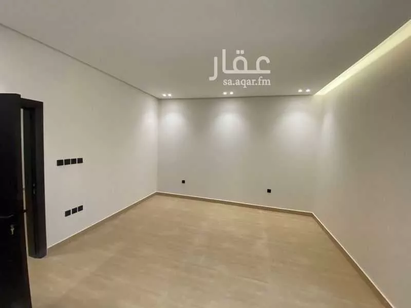 فيلا للبيع في حي الرمال, مدينة بريدة, منطقة القصيم 1 صورة