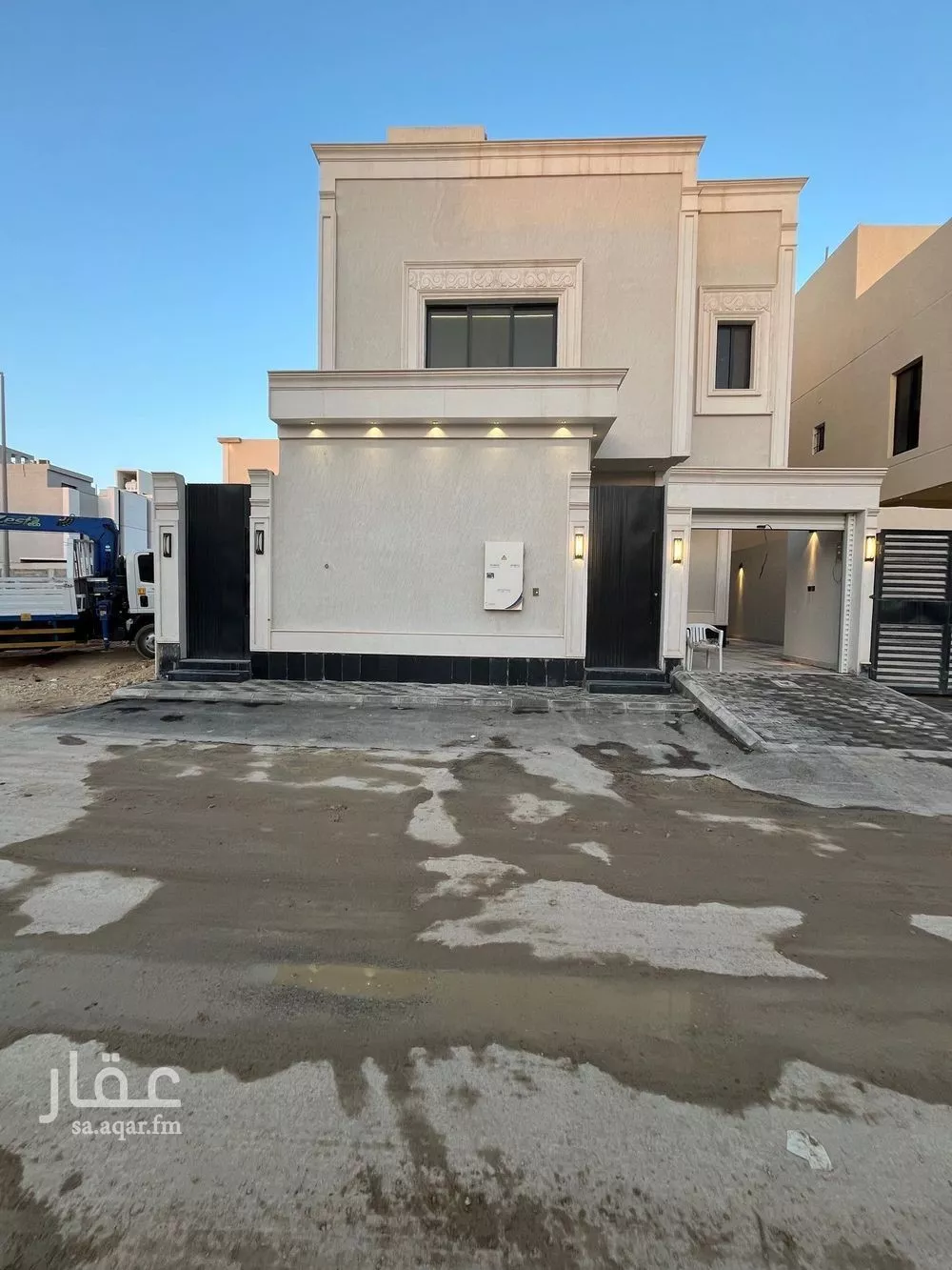 فيلا للبيع في شارع الضياء, حي الجنادرية, مدينة الرياض, منطقة الرياض 1 صورة