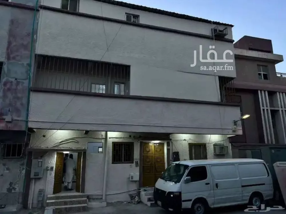 عمارة للبيع في شارع عبدالسلام الزواوي, حي أم الحمام الشرقي, مدينة الرياض, منطقة الرياض 1 صورة