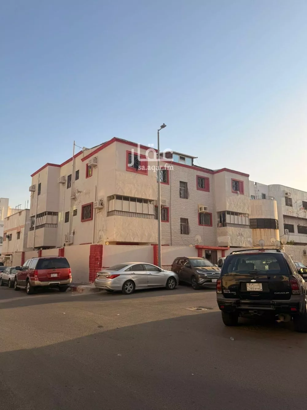 عمارة للبيع في شارع عماره بن ربيعه, حي البوادي, مدينة جدة, منطقة مكة المكرمة 1 صورة