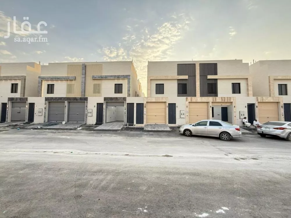 دور للبيع في شارع ابن الطيلسان القرطبي, حي عكاظ, مدينة الرياض, منطقة الرياض 1 صورة