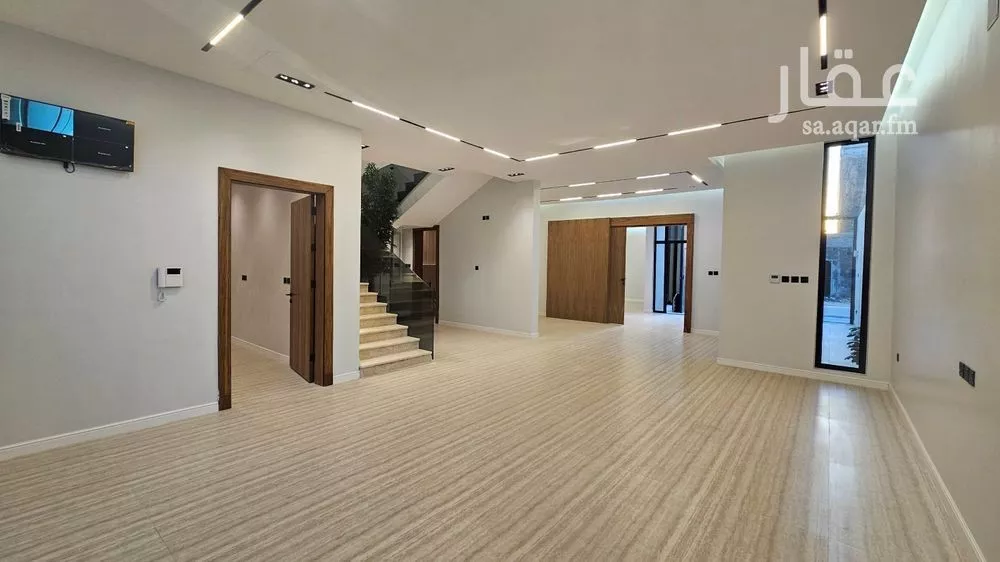 فيلا للبيع في شارع أبي سعيد السجستاني, حي الفاروق, مدينة الرياض, منطقة الرياض 1 صورة