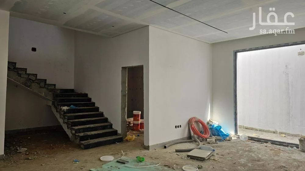 دور للبيع في شارع عبدالحفيظ درويش عجيمي, حي البيان, مدينة الرياض, منطقة الرياض 1 صورة
