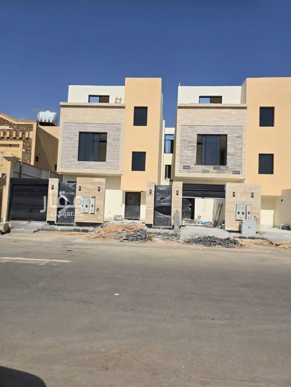 دور للبيع في شارع قلعة الربض, حي الخليج, مدينة الرياض, منطقة الرياض 1 صورة