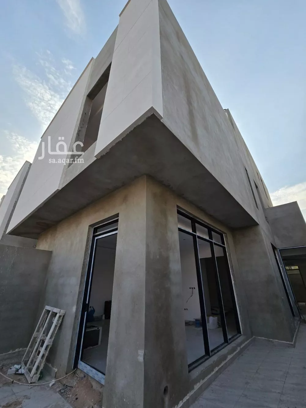 دور للبيع في شارع عبدالله بن سليمان بن سيف, حي الملك فيصل, مدينة الرياض, منطقة الرياض 1 صورة