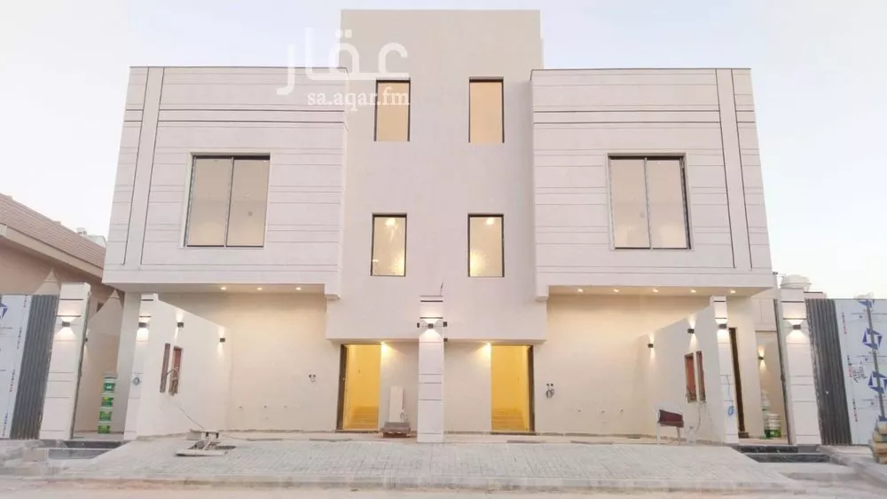 دور للبيع في شارع أحمد عبدالله بن فيصل, حي الملك فيصل, مدينة الرياض, منطقة الرياض 1 صورة