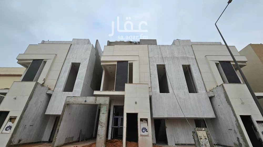 دور للبيع في شارع عبدالرحمن بن طاهر, حي غرناطة, مدينة الرياض, منطقة الرياض 1 صورة