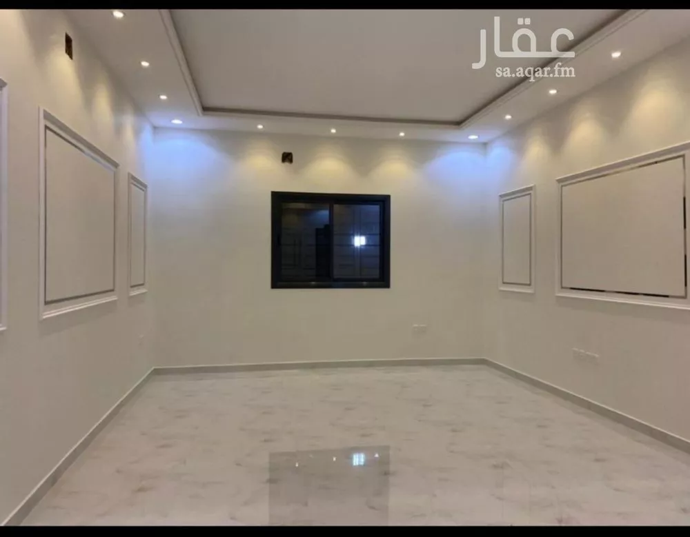 فيلا للبيع في شارع الصلاح, حي الأندلس, مدينة الرياض, منطقة الرياض 1 صورة