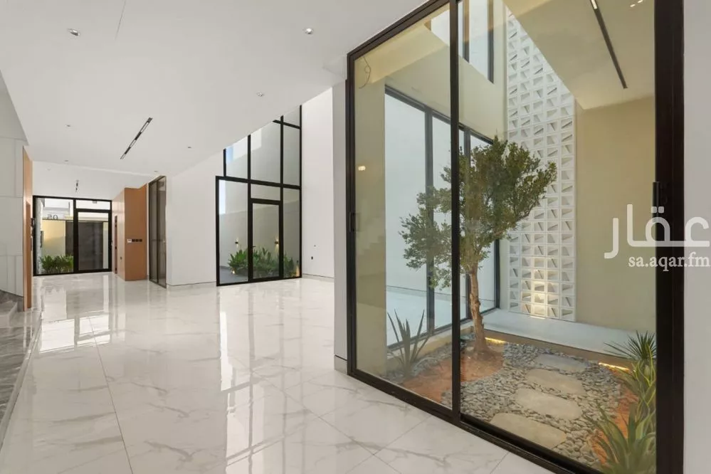 فيلا للبيع في شارع النرجس , حي النرجس, مدينة الرياض, منطقة الرياض 1 صورة