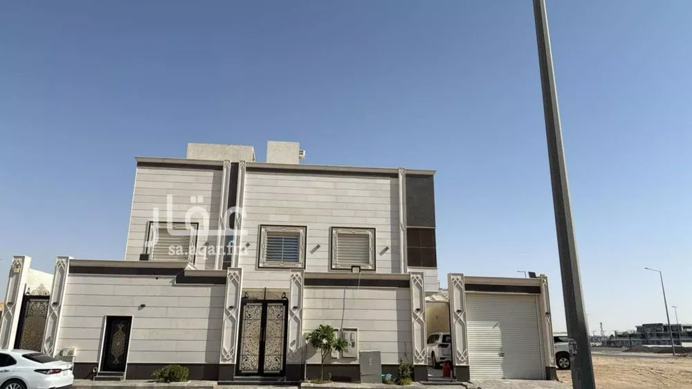 فيلا للبيع في شارع أحمد بن سعد الخيفي, حي العارض, مدينة الرياض, منطقة الرياض 1 صورة