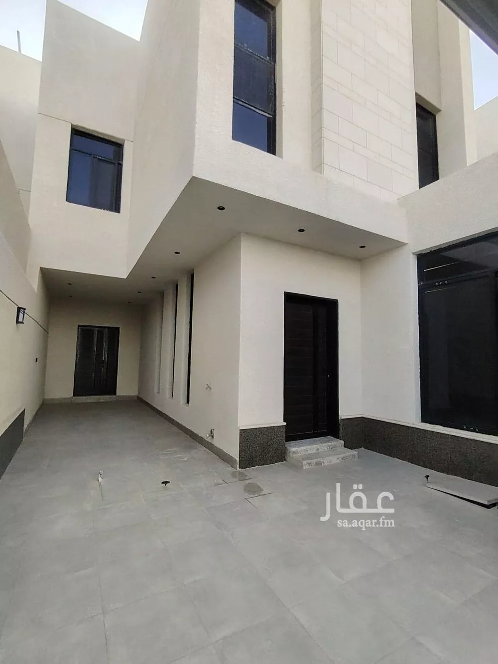 فيلا للبيع في شارع الصبح الأسفل, حي الجنادرية, مدينة الرياض, منطقة الرياض 1 صورة