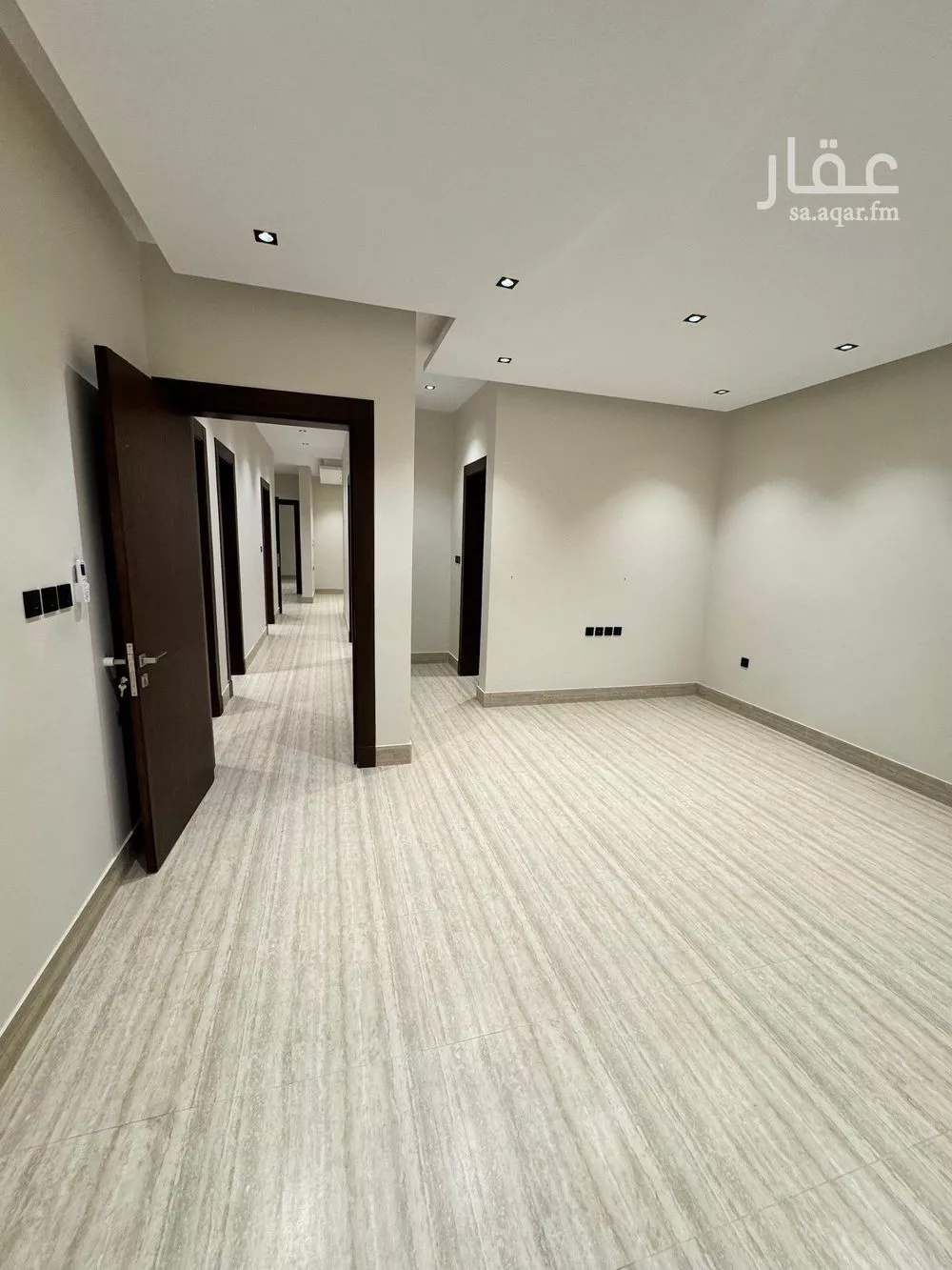 دور للإيجار في شارع علي بن منظور, حي العارض, مدينة الرياض, منطقة الرياض 1 صورة