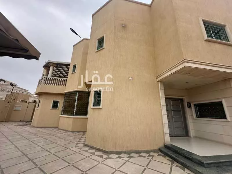 فيلا للبيع في شارع الخزرج, حي لبن, مدينة الرياض, منطقة الرياض 1 صورة