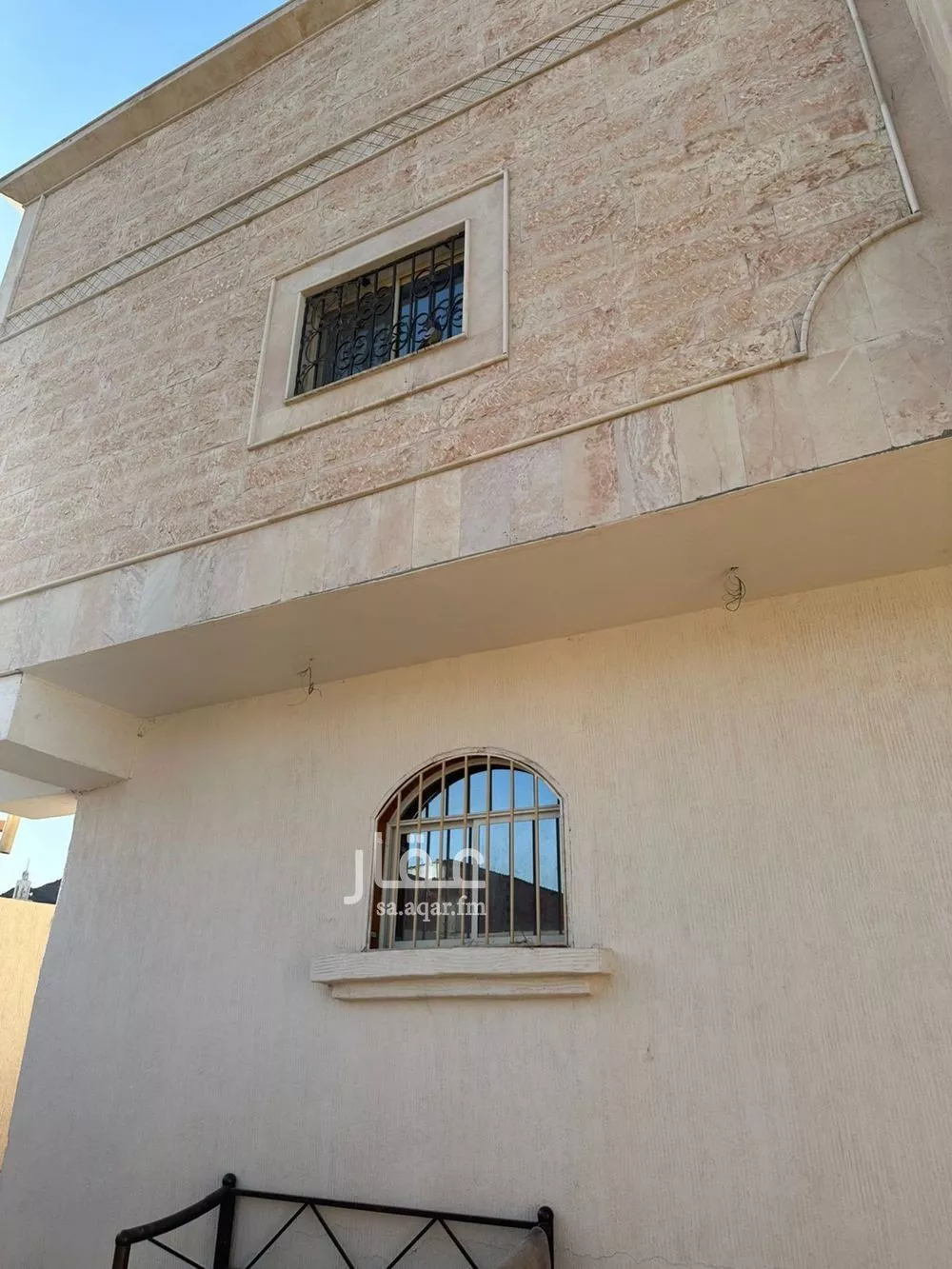 فيلا للبيع في شارع جويرية بنت ابي سفيان, حي الزهرة, مدينة المدينه المنوره, منطقة المدينة المنورة 1 صورة