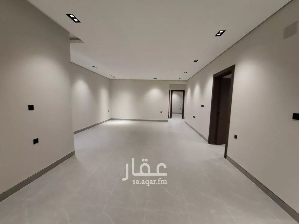 دور للبيع في شارع الرغيب, حي إشبيلية, مدينة الرياض, منطقة الرياض 1 صورة