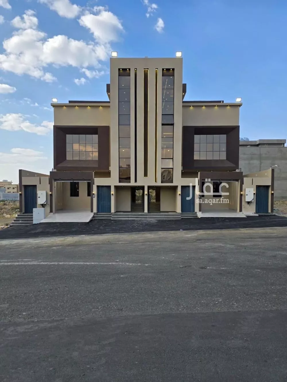 دور للبيع في شارع الرغيب, حي الزهور, مدينة ابها, منطقة عسير 1 صورة