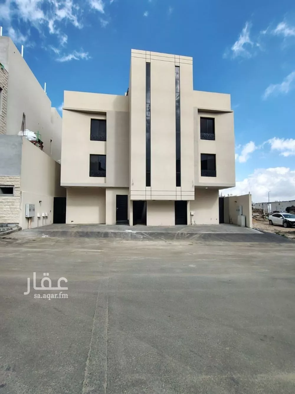 دور للبيع في شارع الصعود, حي المروج, مدينة أبها, منطقة عسير 1 صورة