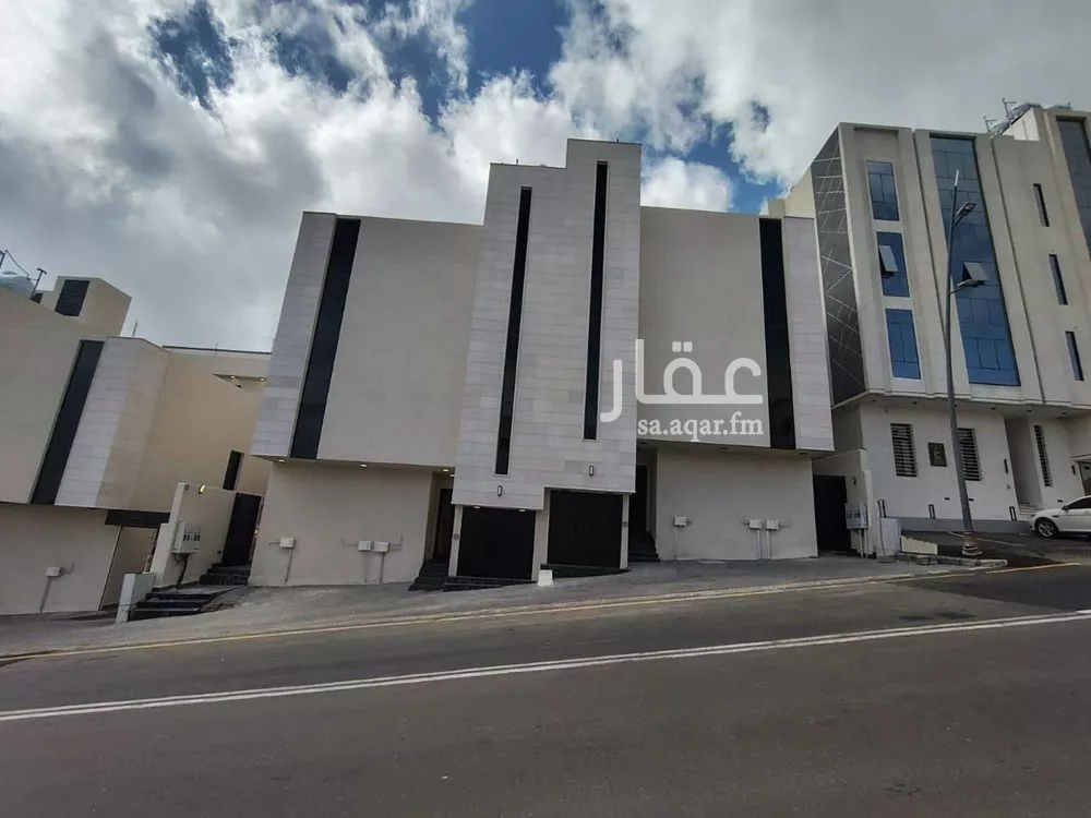 دور للبيع في شارع شارع عتبة بن غزوان, حي المروج, مدينة أبها, منطقة عسير 1 صورة