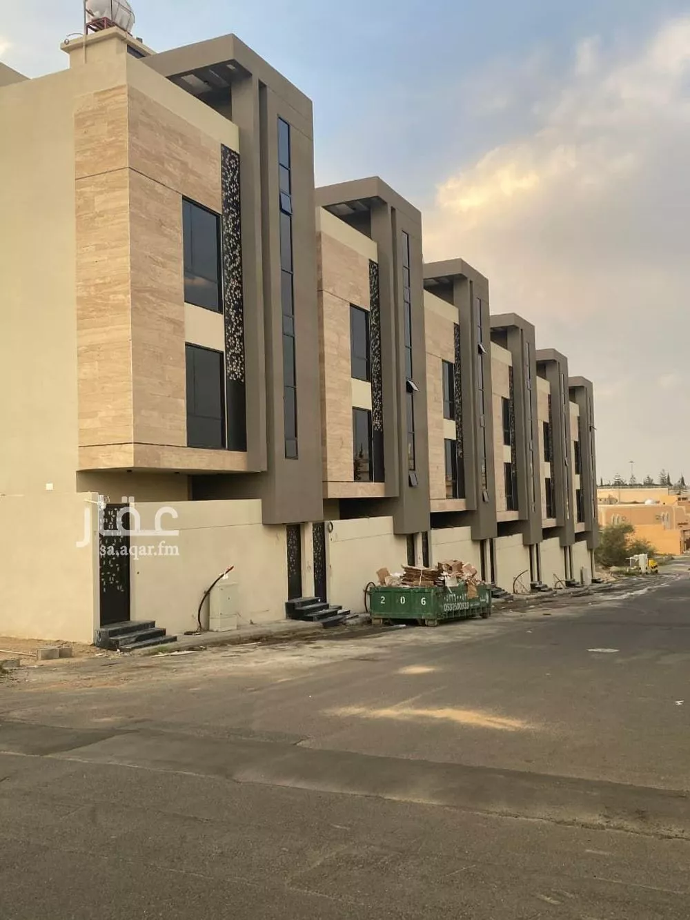 شقة للبيع في شارع سفيان بن وهب, حي المعارض, مدينة خميس مشيط, منطقة عسير 1 صورة