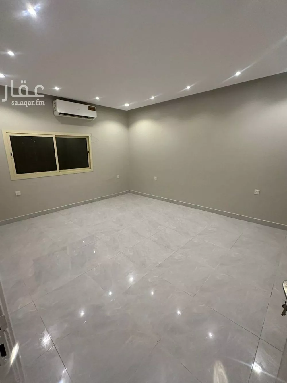 شقة للإيجار في شارع الشيخ عثمان بن ابراهيم الحقيل, حي الملك فهد, مدينة الرياض, منطقة الرياض 1 صورة