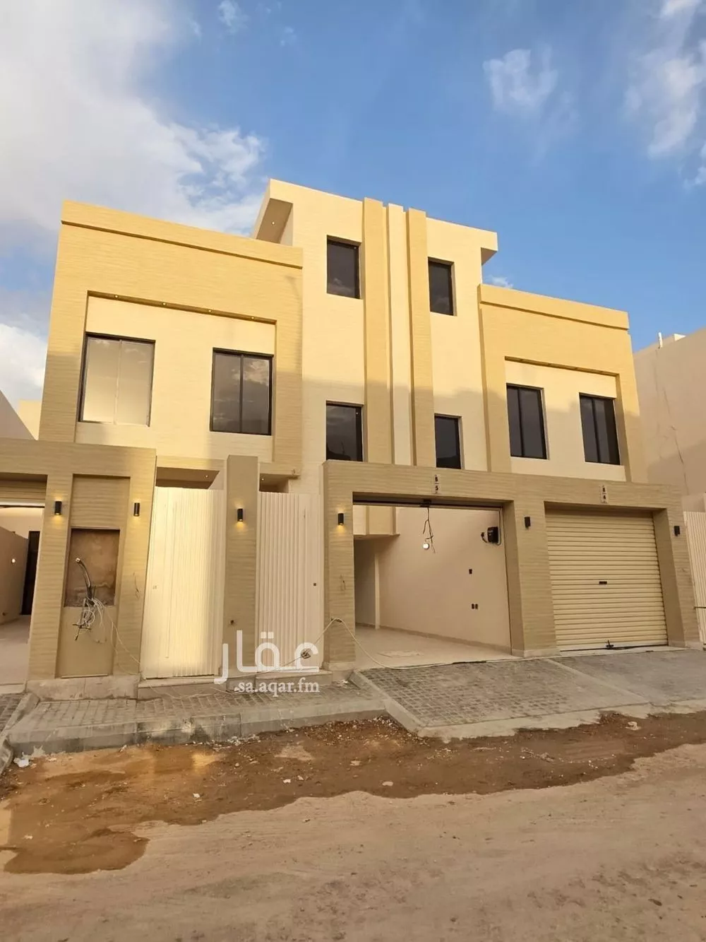دور للبيع في حي عكاظ, مدينة الرياض, منطقة الرياض 1 صورة