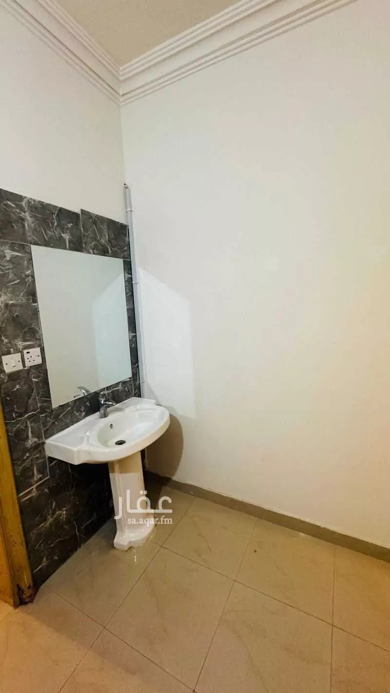 عمارة للإيجار في شارع الأمير فيصل بن تركي بن عبدالعزيز, حي المربع, مدينة الرياض, منطقة الرياض 1 صورة