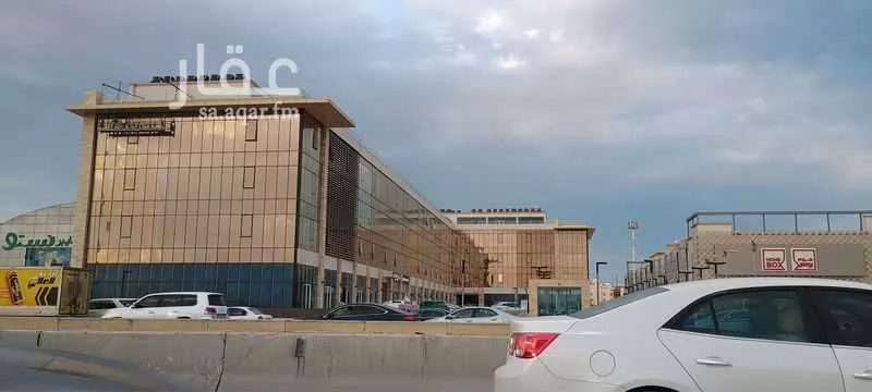 مكتب تجاري للإيجار في شارع طريق خادم الحرمين الشريفين, حي العليا, مدينة الخبر, المنطقة الشرقية 1 صورة