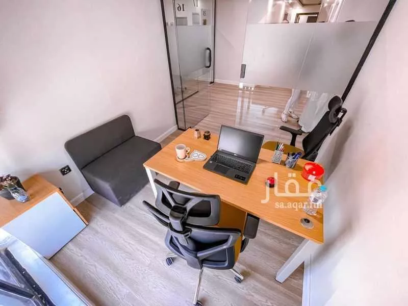 مكتب تجاري للإيجار في شارع عبدالرحمن بن خميس, حي العارض, مدينة الرياض, منطقة الرياض 1 صورة