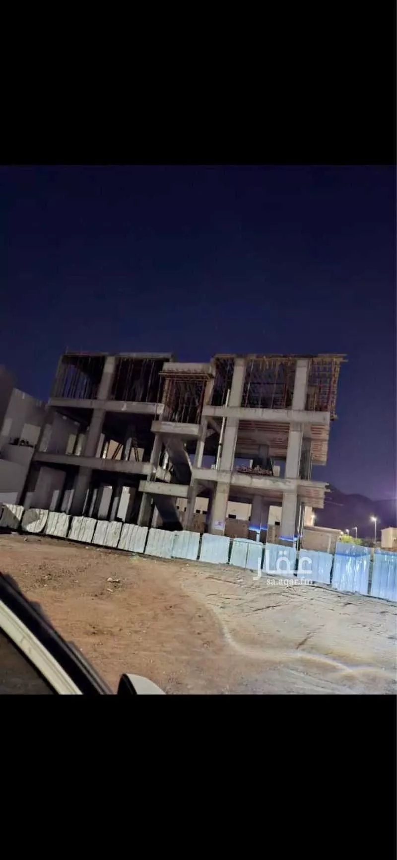 عمارة للبيع في شارع عبدالرحمن بن ابي سعيد, حي الرانوناء, مدينة المدينه المنوره, منطقة المدينة المنورة 1 صورة