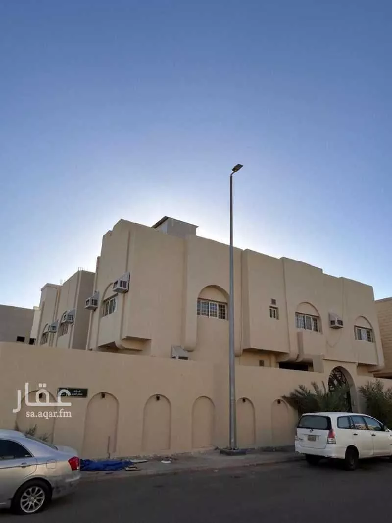 فيلا للبيع في شارع قيس ابن كلاب, حي القصواء, مدينة المدينه المنوره, منطقة المدينة المنورة 1 صورة