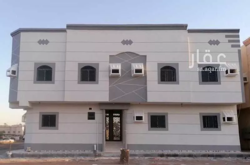 عمارة للبيع في شارع ابو عبس بن جبير, حي الدفاع, مدينة المدينه المنوره, منطقة المدينة المنورة 1 صورة