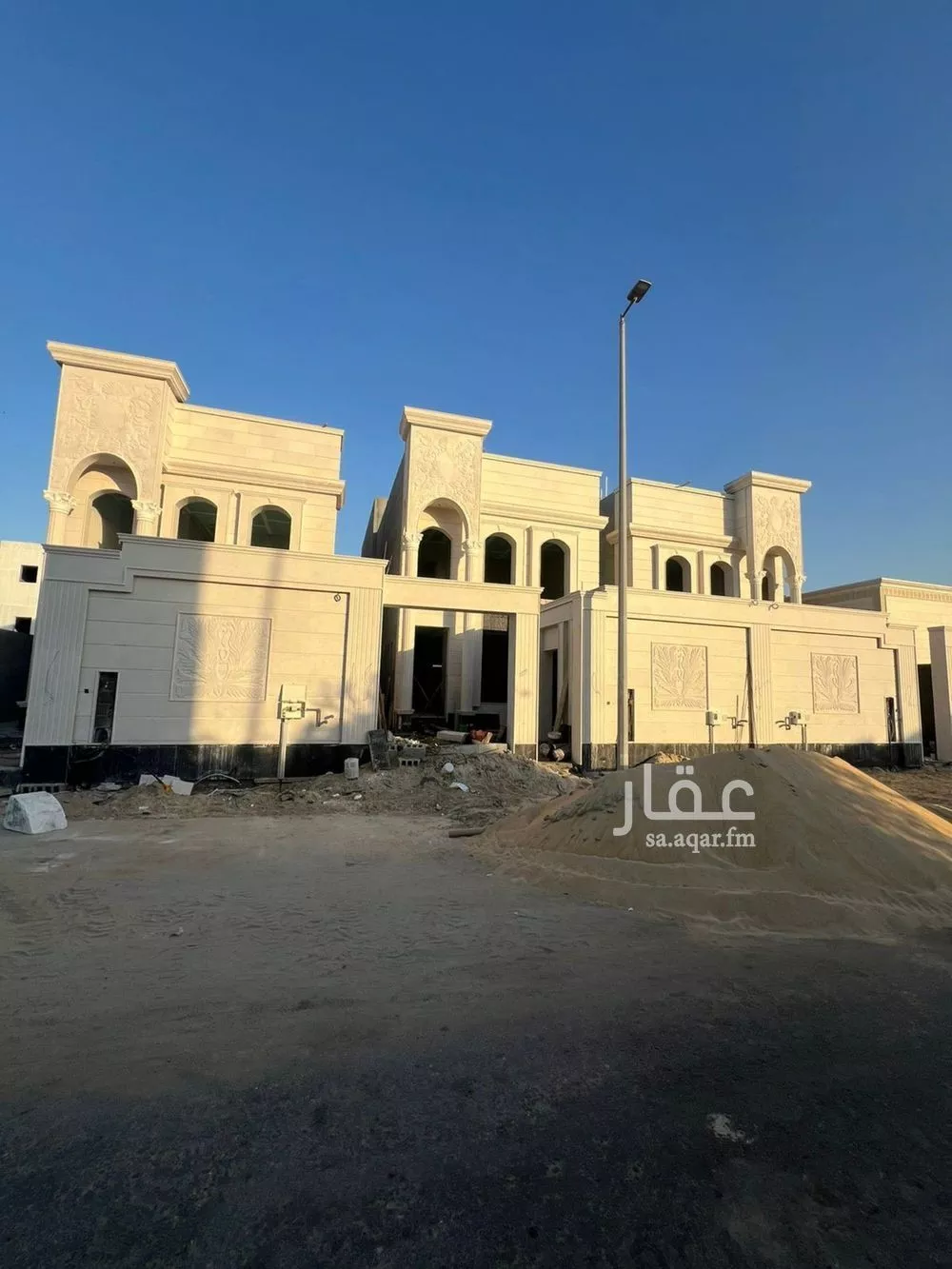 فيلا للبيع في شارع محمد بن ابي دينار, حي الصواري, مدينة الخبر, المنطقة الشرقية 1 صورة