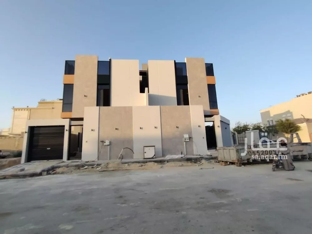 فيلا للبيع في شارع الجمعه, حي الصواري, مدينة الخبر, المنطقة الشرقية 1 صورة